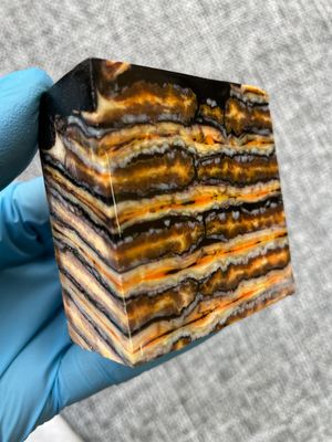 Mammoth tooth block stabilized for knifehandl and handmade
#mammoth #mammothscales #mammothblock #knifehandlematerial #knifemakingcommunity #knifehandles #knifemakingsupplies #knifescales 
