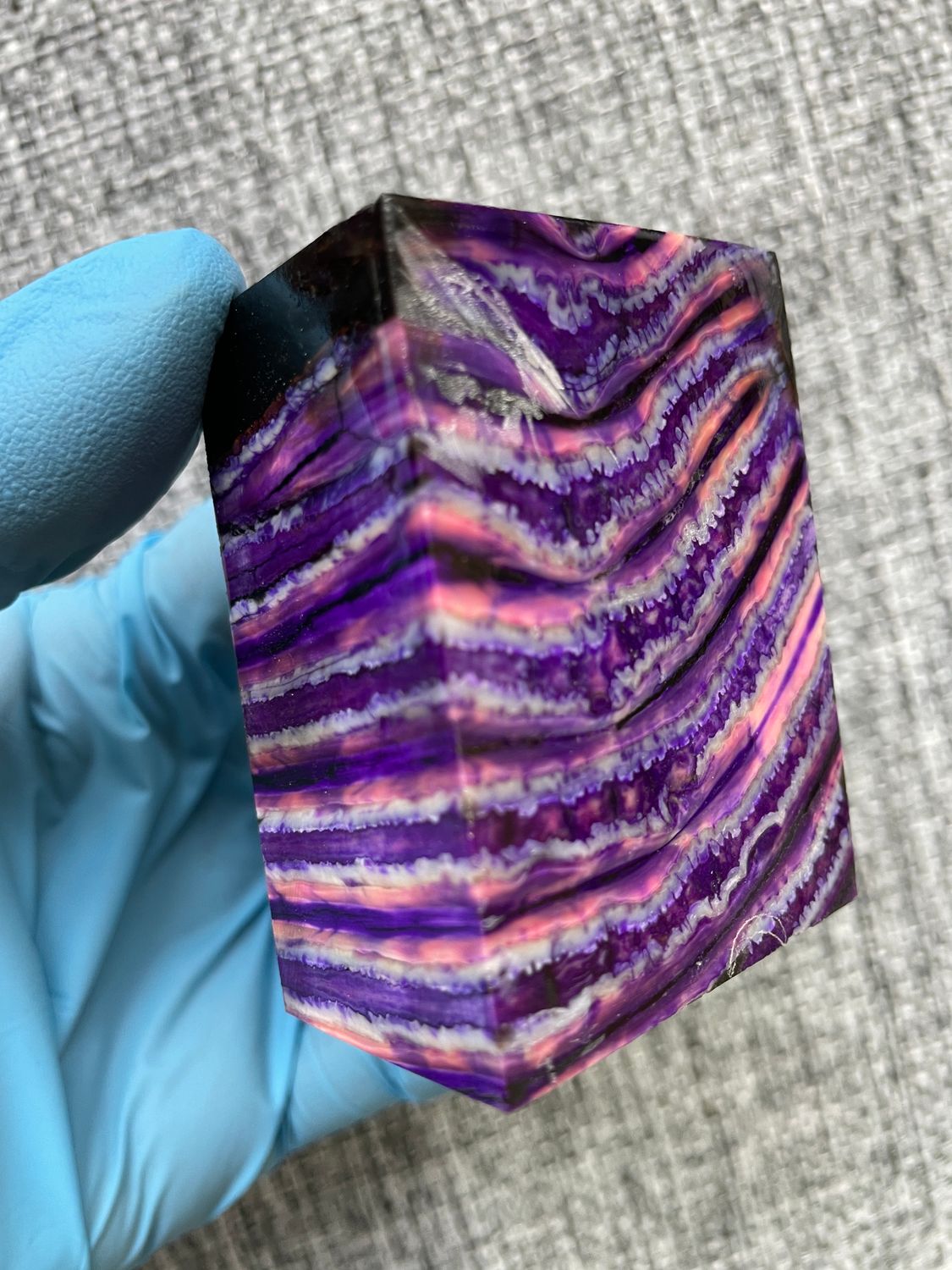 Mammoth tooth block stabilized for knifehandl and handmade
#mammoth #mammothscales #mammothblock #knifehandlematerial #knifemakingcommunity #knifehandles #knifemakingsupplies #knifescales 