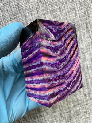 Mammoth tooth block stabilized for knifehandl and handmade
#mammoth #mammothscales #mammothblock #knifehandlematerial #knifemakingcommunity #knifehandles #knifemakingsupplies #knifescales 
