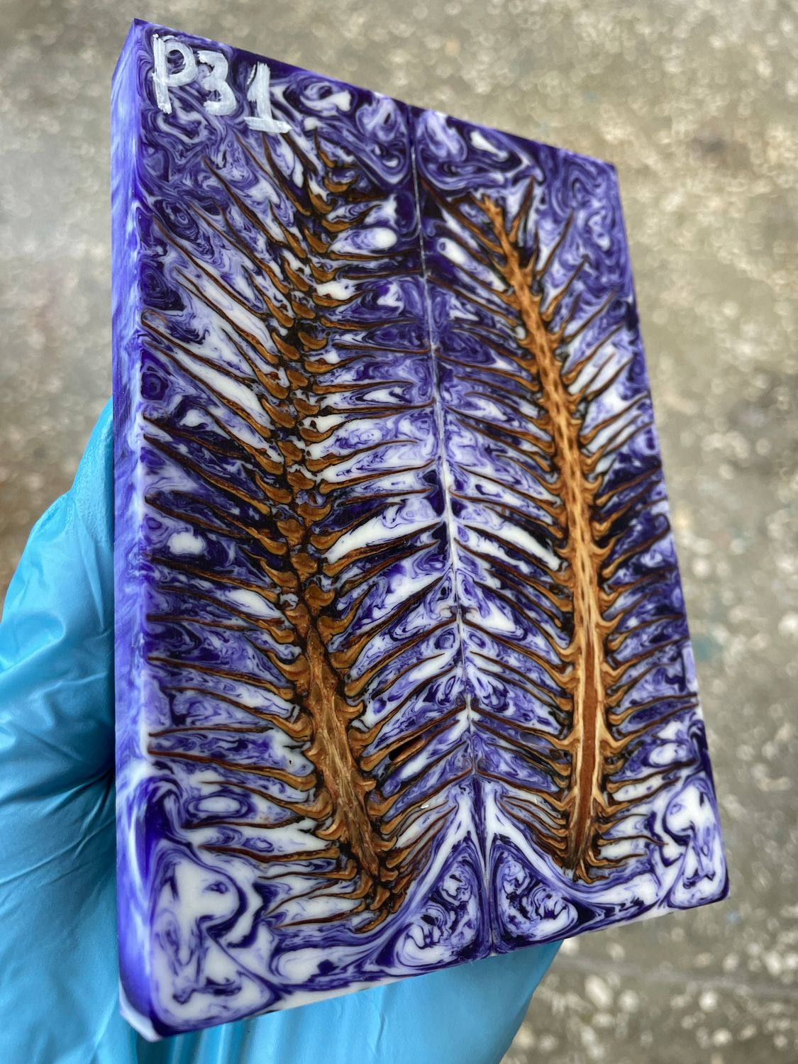 Pinecone in resin scales for knifehandl or handmade
#pinecone #pine #cone #spruce #knifehandl #knifehand