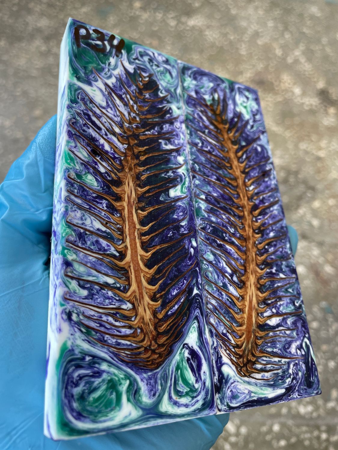 Pinecone in resin scales for knifehandl or handmade
#pinecone #pine #cone #spruce #knifehandl #knifehand