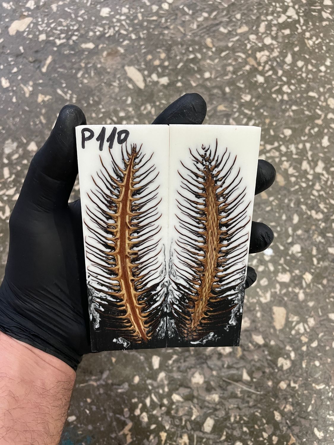 Pinecone in resin knife scales 5.19-1.73-0.43inch P110