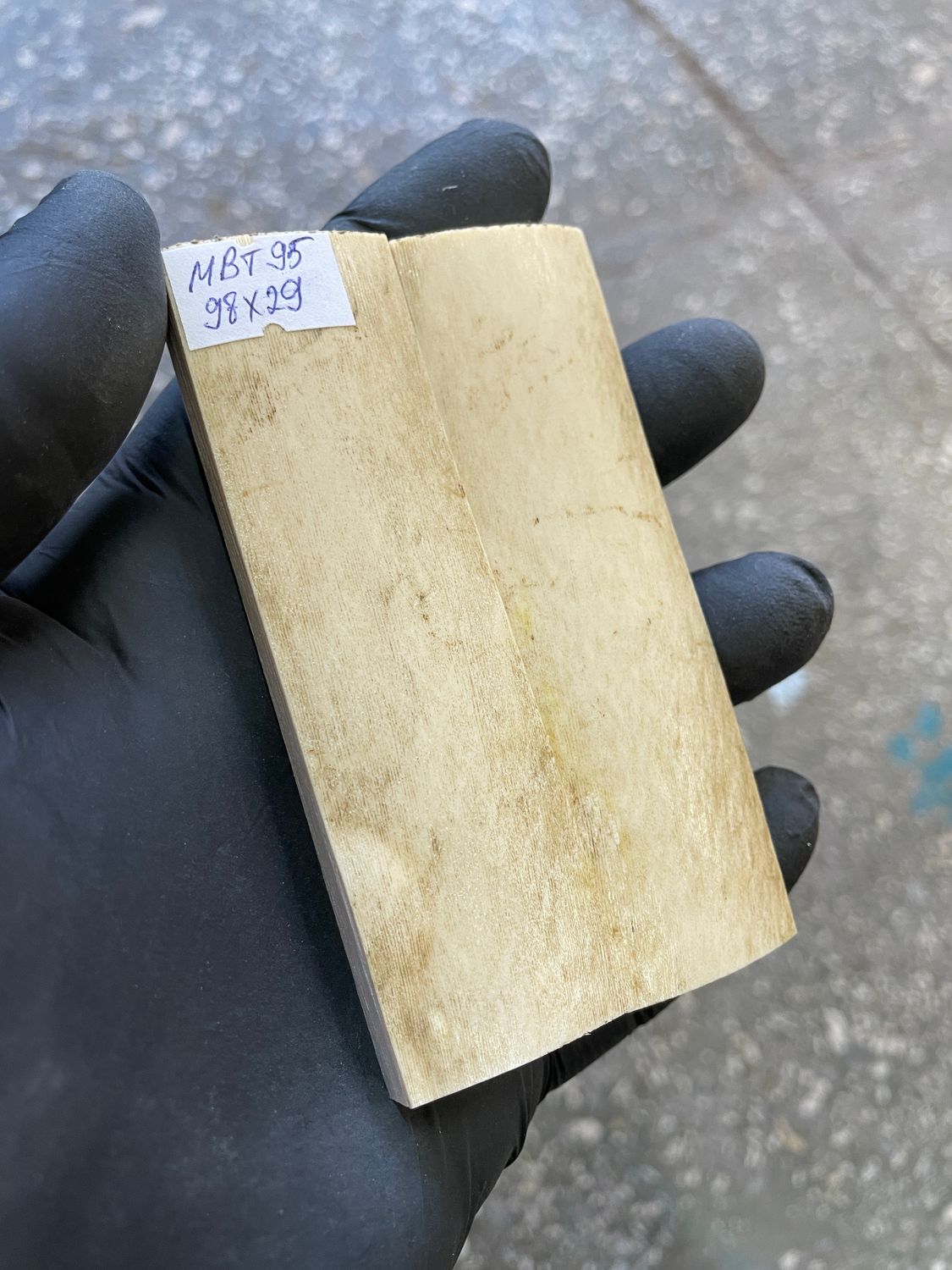 mammoth bark scales pair for knife handle MBT95