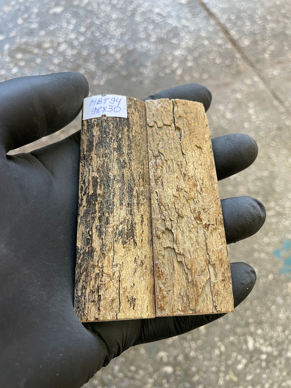 mammoth bark scales pair for knife handle MBT94