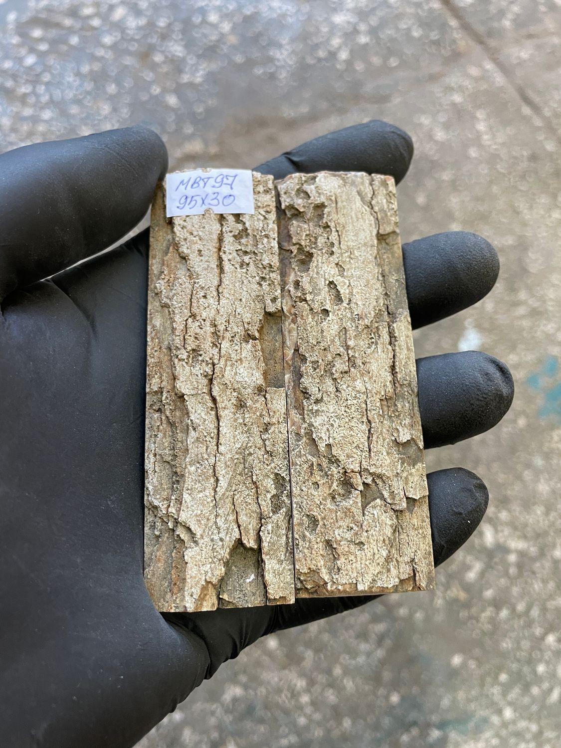 mammoth bark scales pair for knife handle MBT97