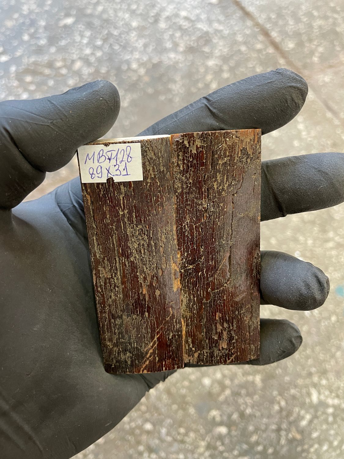 mammoth bark scales pair for knife handle MBT128