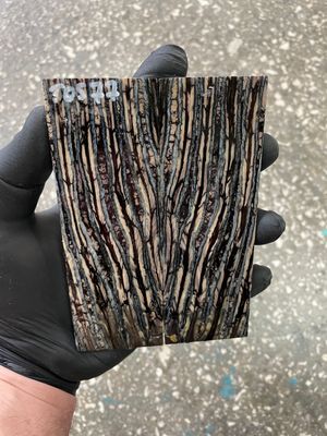 Mammoth tooth scales pair stabilized for knifehandl 5.23-1.85-0.43 inch TOS77