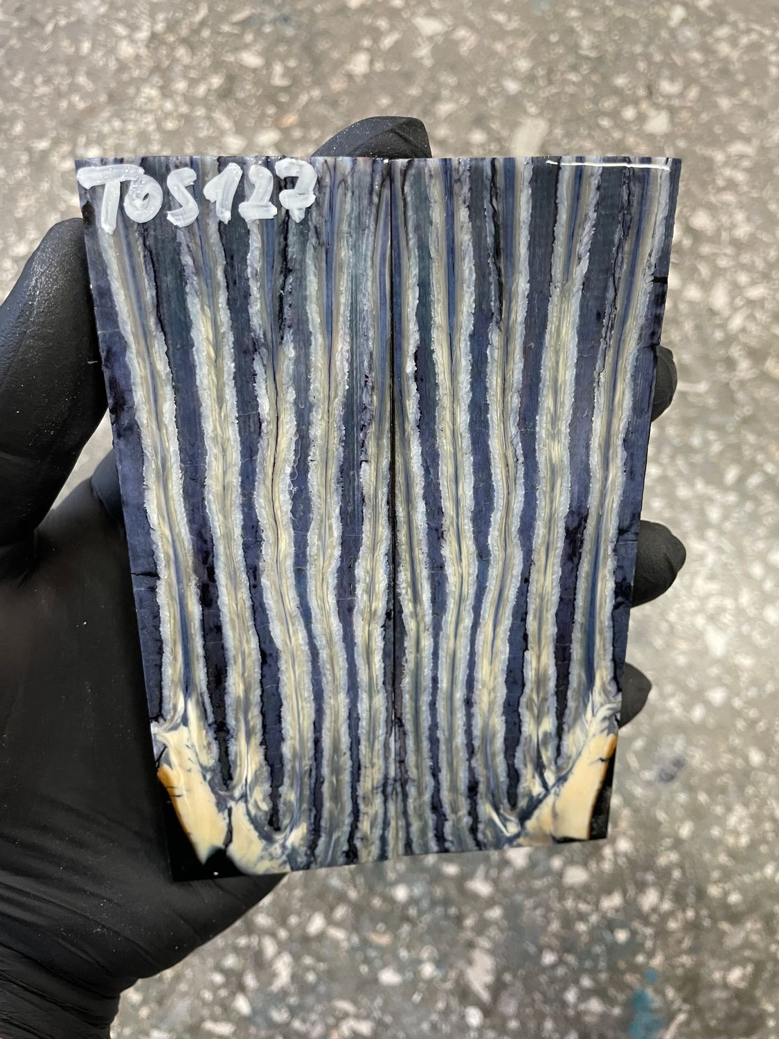 Mammoth tooth scales pair stabilized for knifehandl 5.19-1.73-0.39 inch TOS127