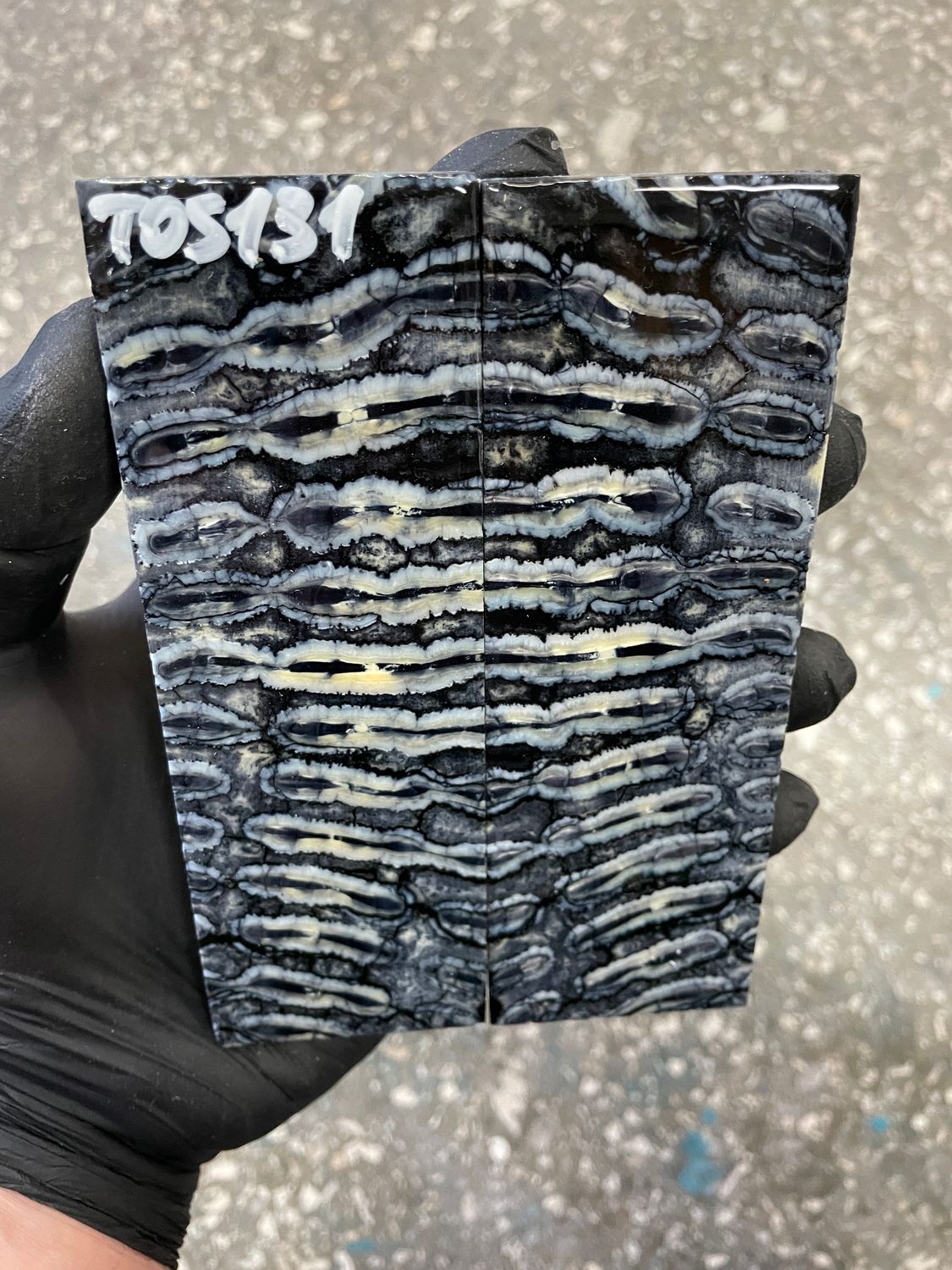 Mammoth tooth scales pair stabilized for knifehandl 5.23-1.77-0.43 inch TOS131