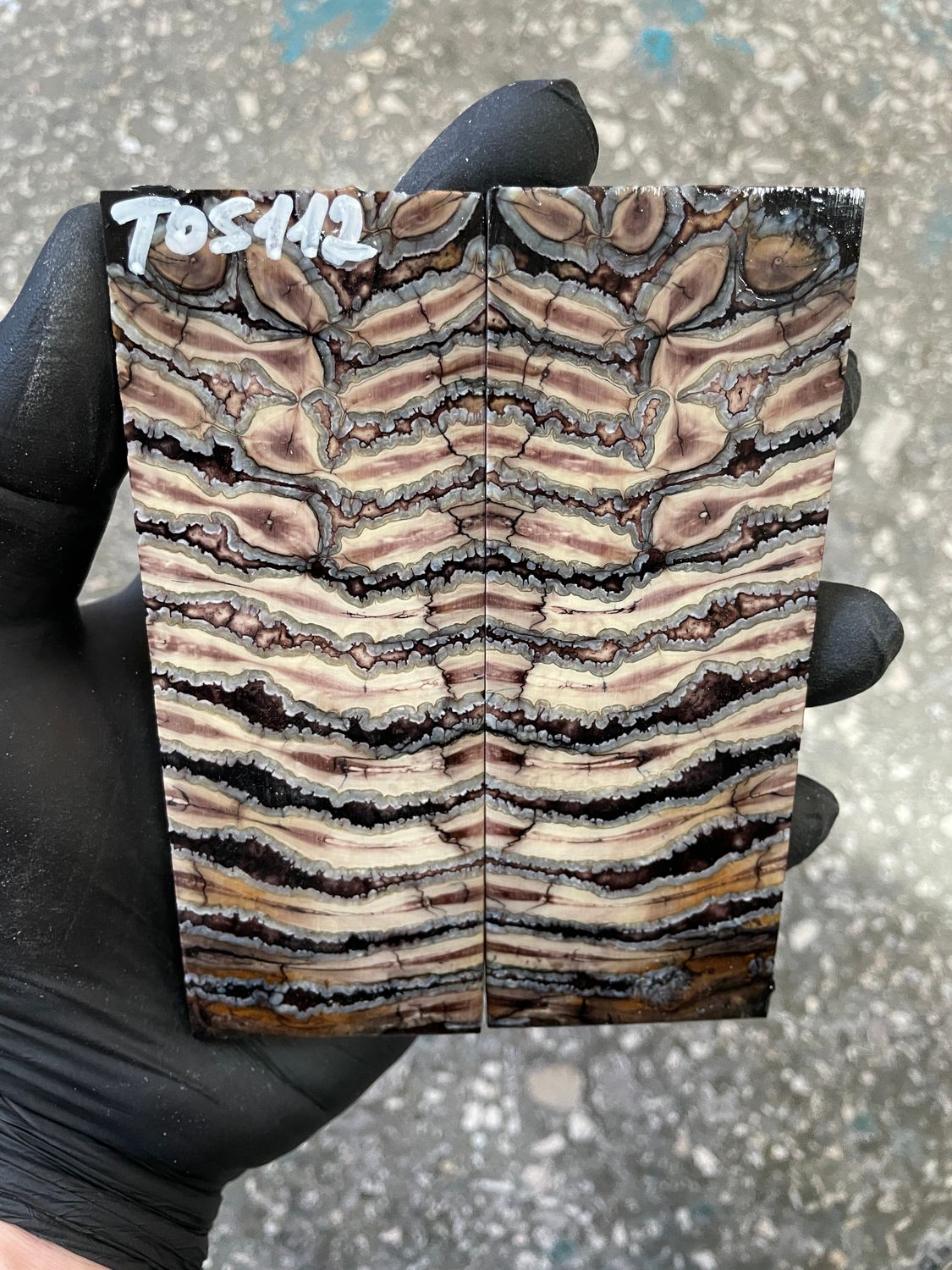 Mammoth tooth scales pair stabilized for knifehandl 4.96-1.81-0.39 inch TOS112