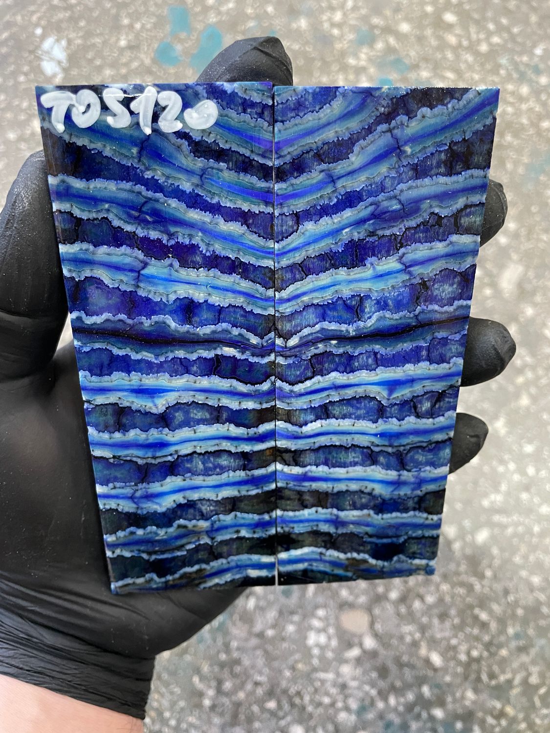 Mammoth tooth scales pair stabilized for knifehandl 5.15-1.77-0.39 inch TOS120