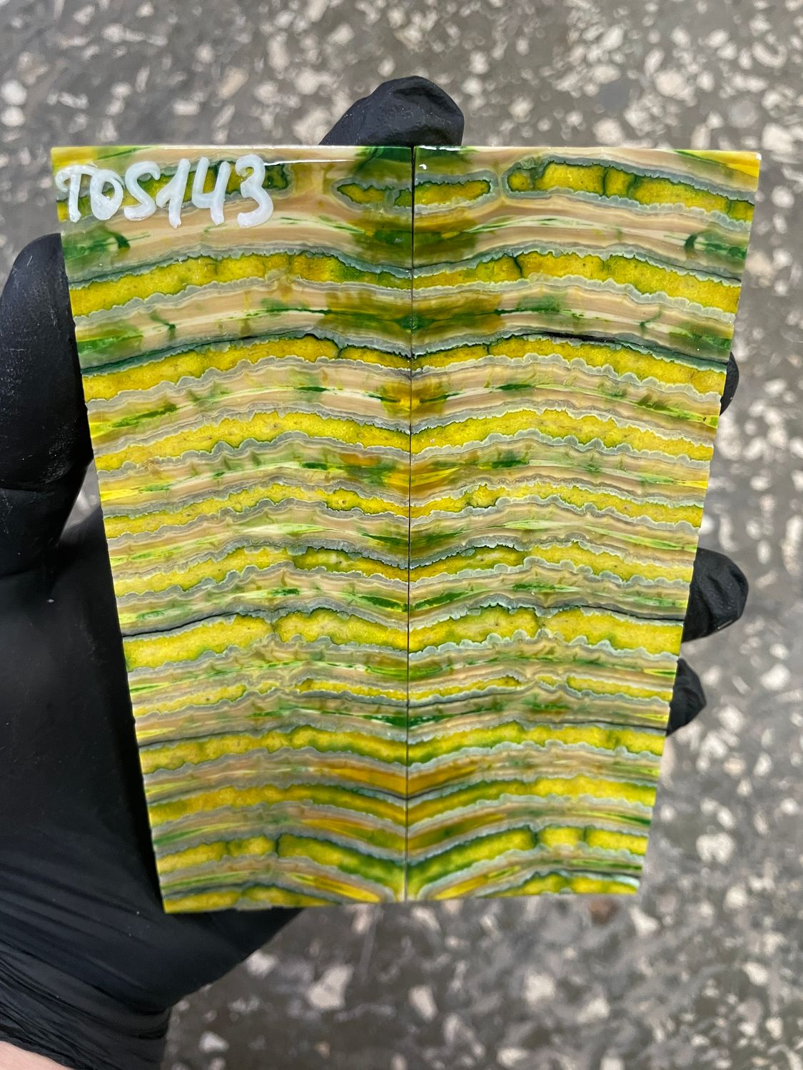 Mammoth tooth scales pair stabilized for knifehandl 5.27-1.81-0.43 inch TOS143