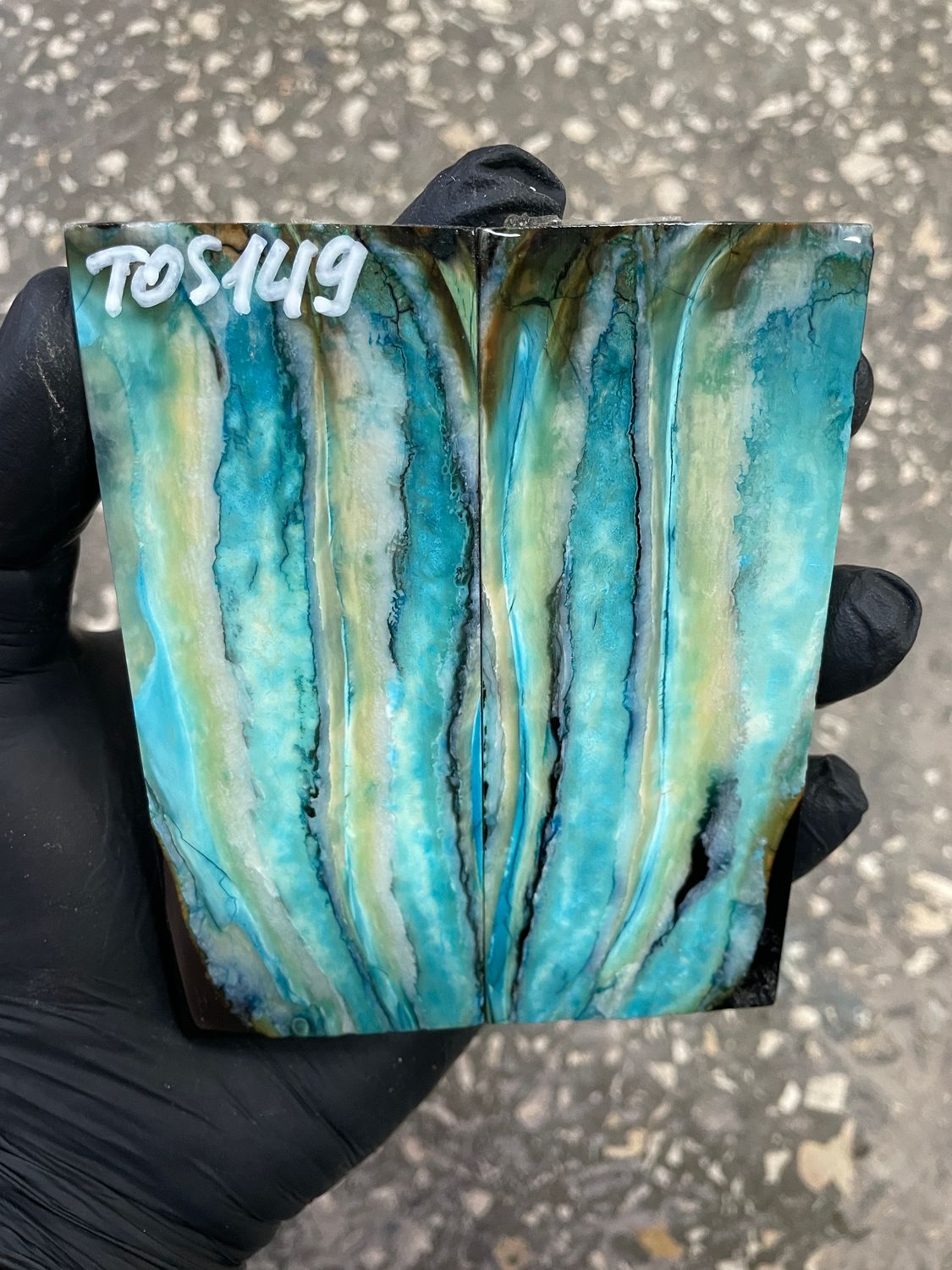 Mammoth tooth scales pair stabilized for knifehandl 4.52-1.85-0.39 inch TOS149