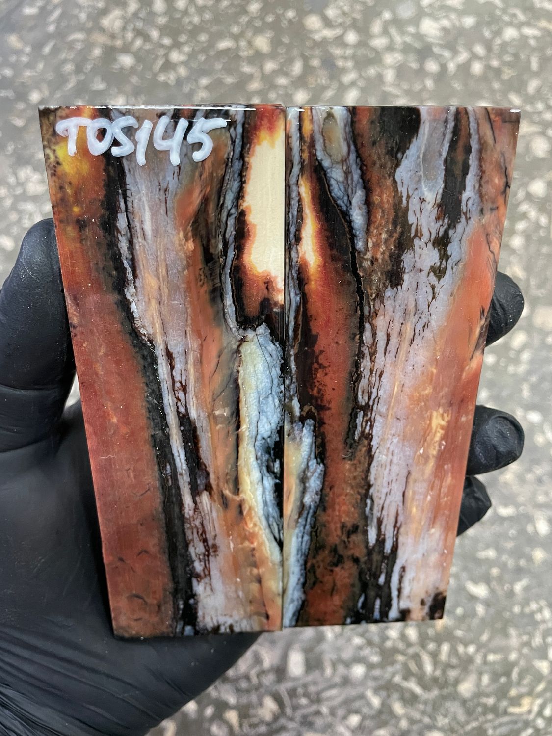 Mammoth tooth scales pair stabilized for knifehandl 5.31-1.81-0.39 inch TOS145