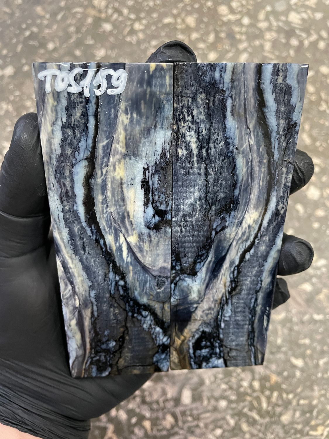 Mammoth tooth scales pair stabilized for knifehandl 5.35-1.85-0.43 inch TOS159