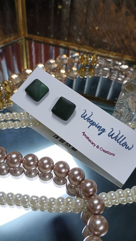 Elphaba Inspired Ombre Midnight Black to Envious Green Square Stud