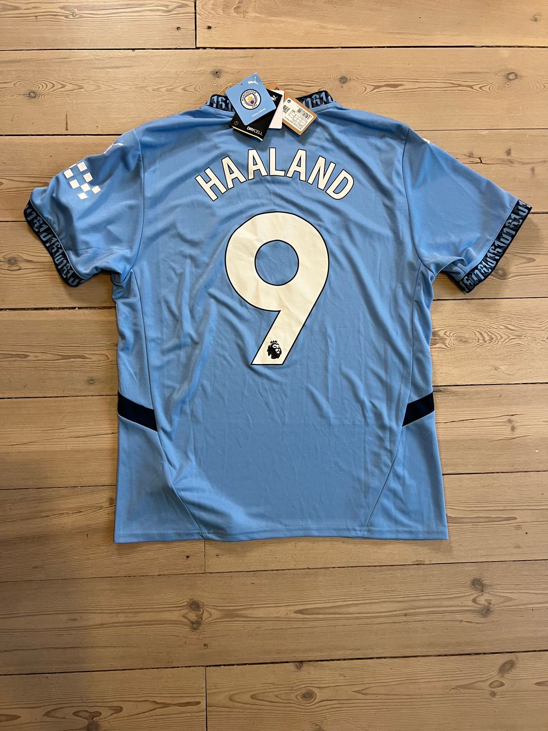 Erling Haaland ​Manchester city hjemmebane 2024/25 large