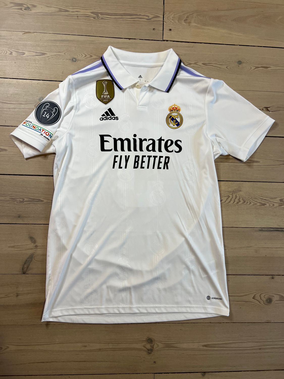 Karim Benzema ​Real Madrid hjemmebane 2022/23 Large