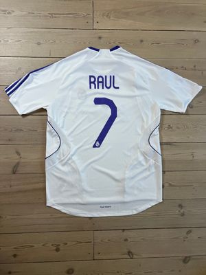 Raúl ​Real Madrid hjemmebane 2007/08 Large