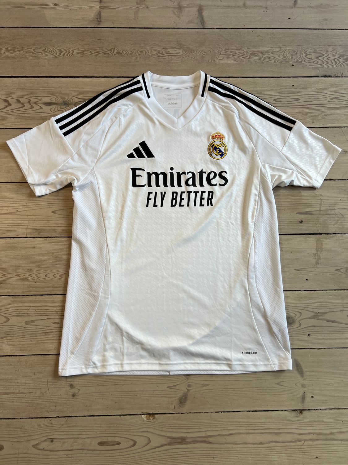 Kylian Mbappé ​Real Madrid hjemmebane 2024/25 Large
