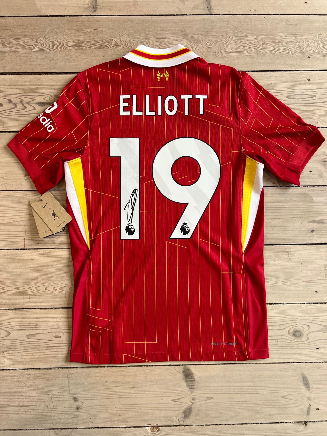 ​Signeret Harvey Elliott Liverpool hjemmebane 2024/25 Small