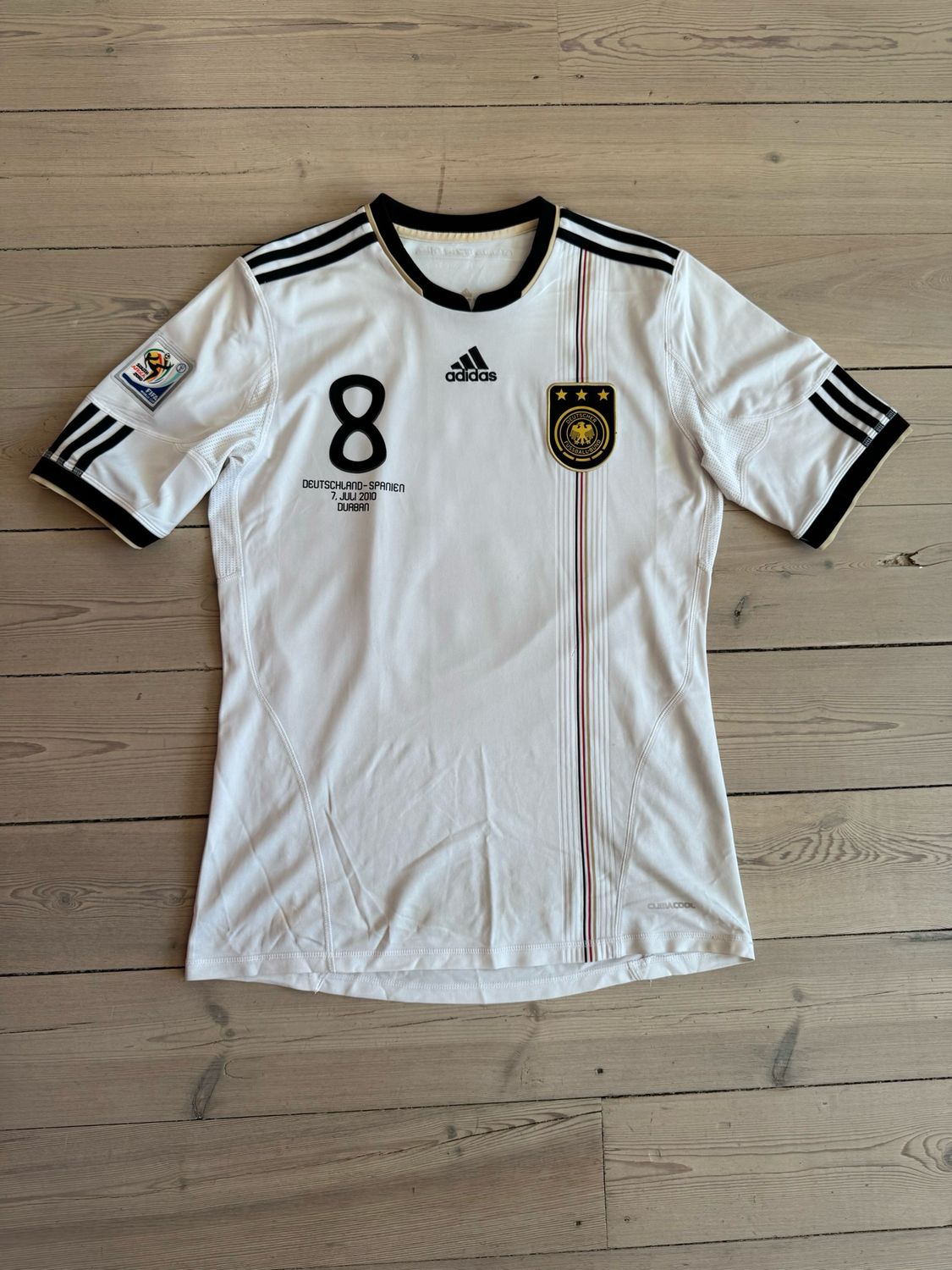 Mesut Özil ​Tyskland hjemmebane 2010 Medium
