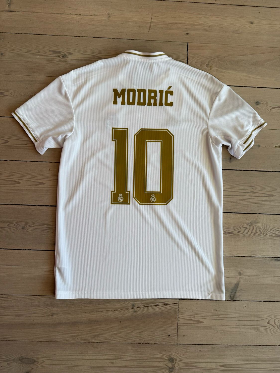 Luka Modrić ​Real Madrid hjemmebane 2019/20 Large