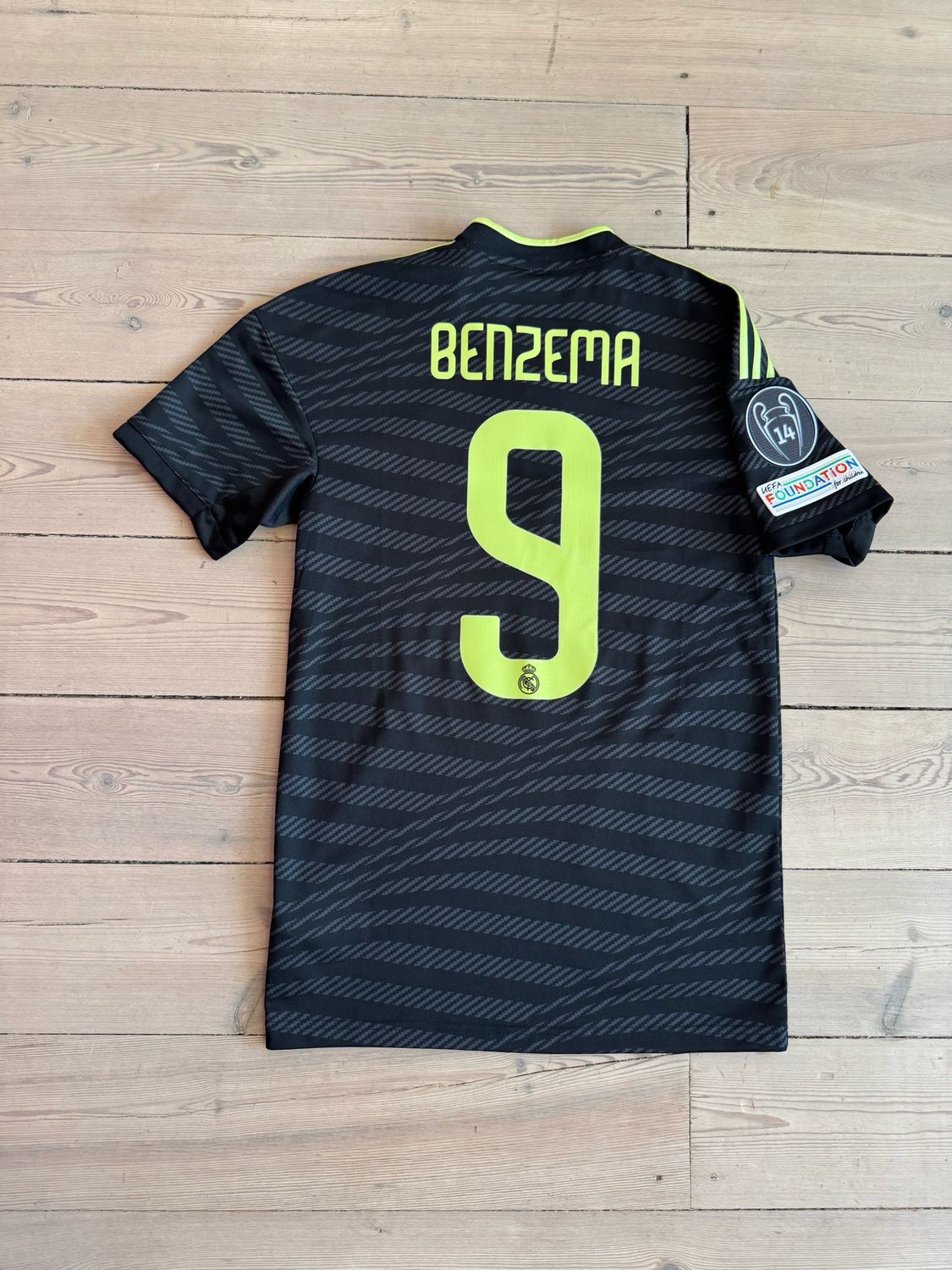 Karim Benzema ​Real Madrid 3. Trøje 2022/23 XS