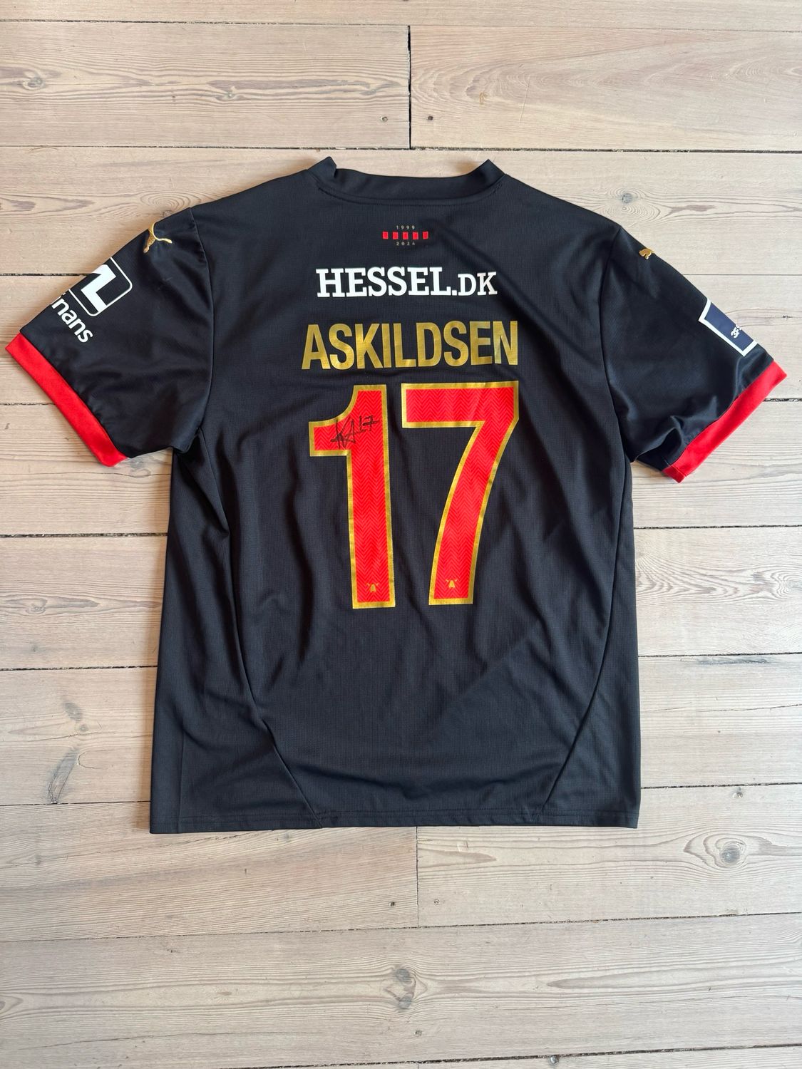 ​Matchworn Kristoffer Askildsen FC Midtjylland hjemmebane 2024/25 Large