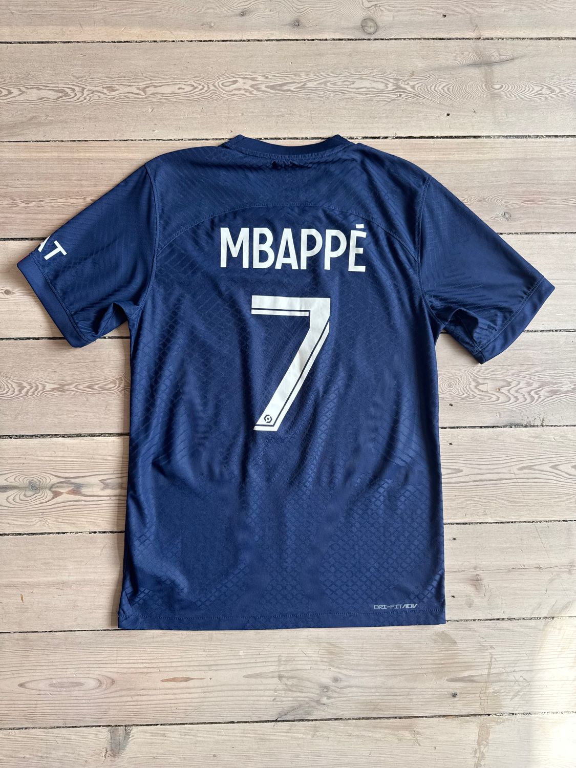 ​Kylian Mbappé - PSG hjemmebane 2022/23 - Small