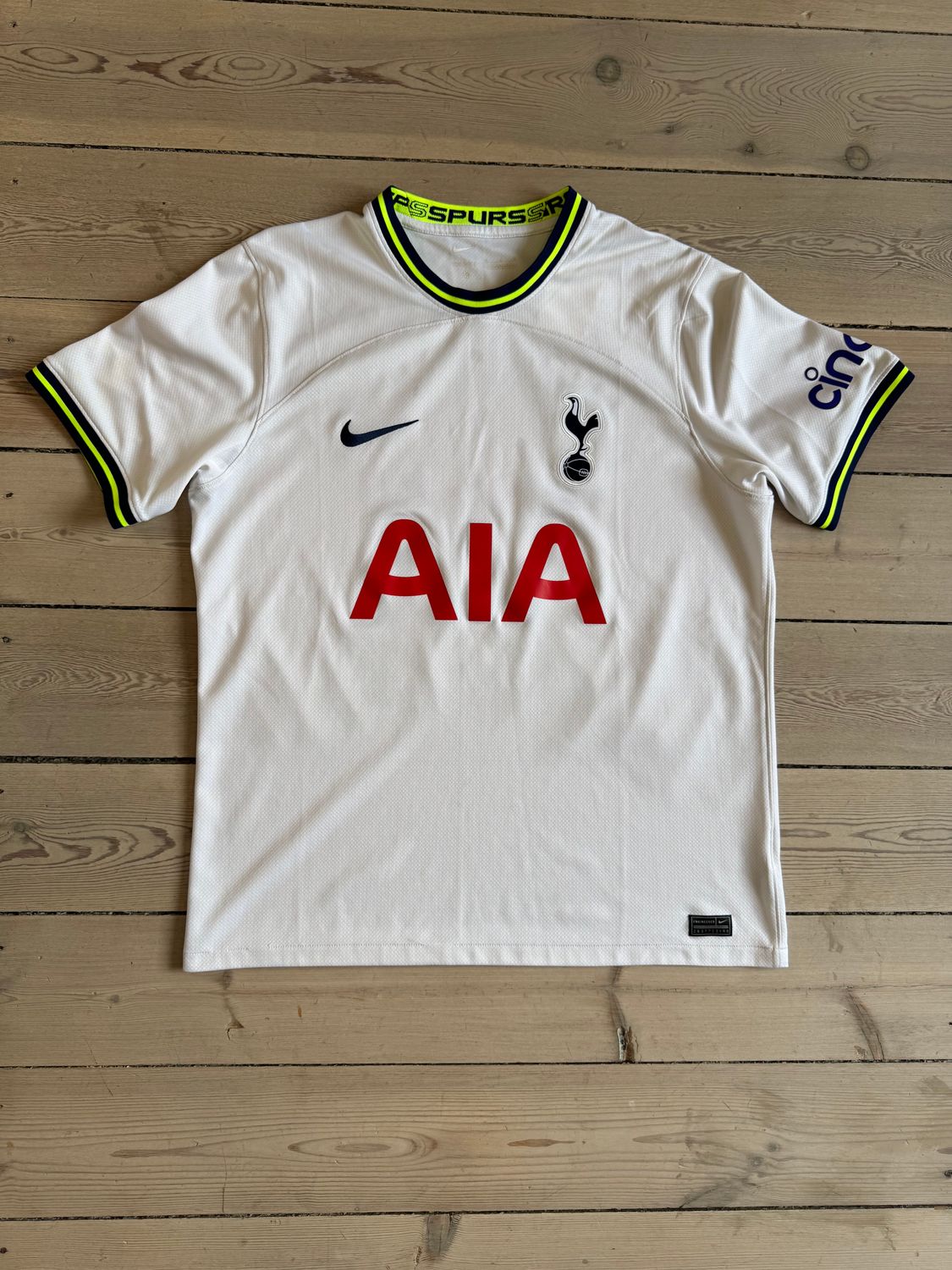 Dejan Kulusevski - Tottenham hjemmebane 2022/23 - Large
