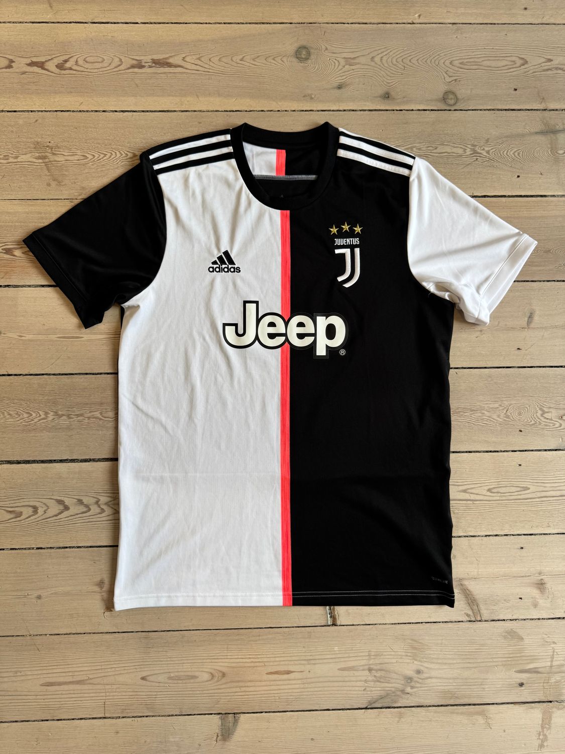 ​Cristiano Ronaldo - Juventus hjemmebane 2019 - Large