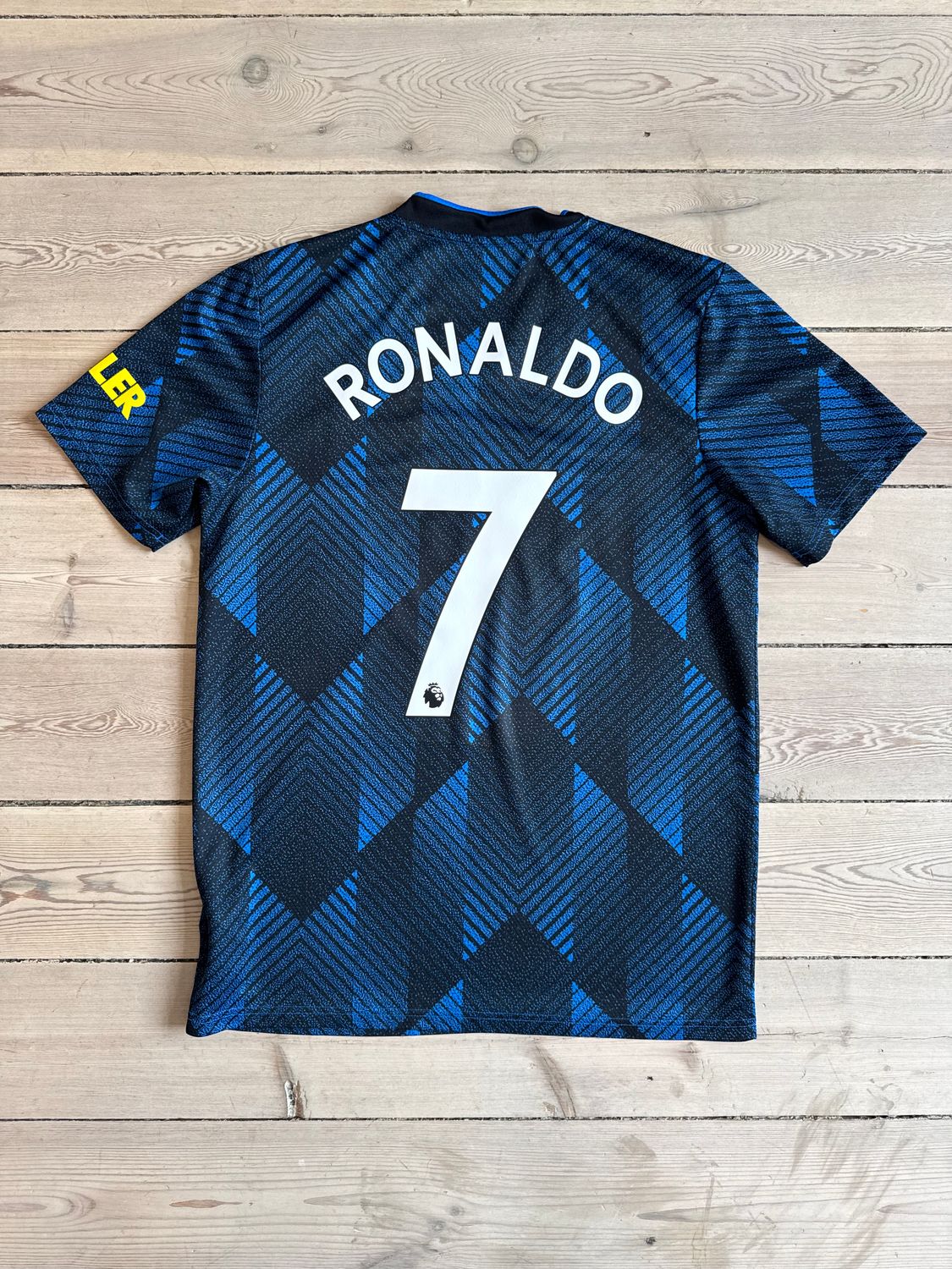 Cristiano Ronaldo​​ - Manchester United 3. trøje 2021/22 - Medium
