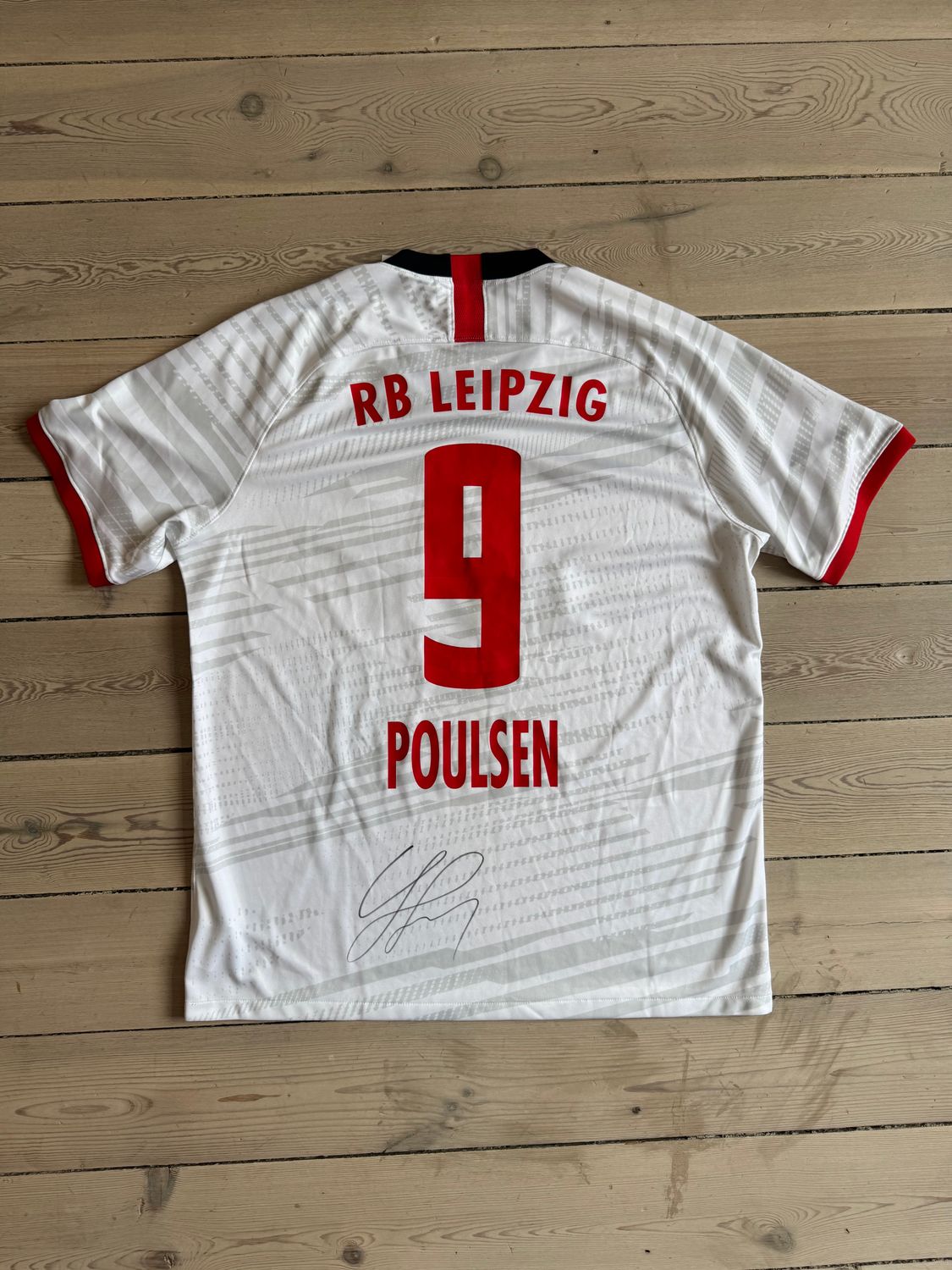 signeret Yussuf Poulsen​ -  Leipzig Hjemmebane 2019/20 - XL