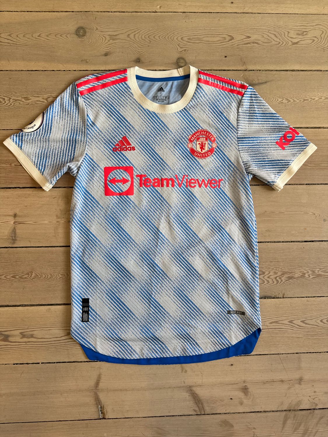 ​Raphaël Varane - Manchester United Udebane 2021/22 - Small