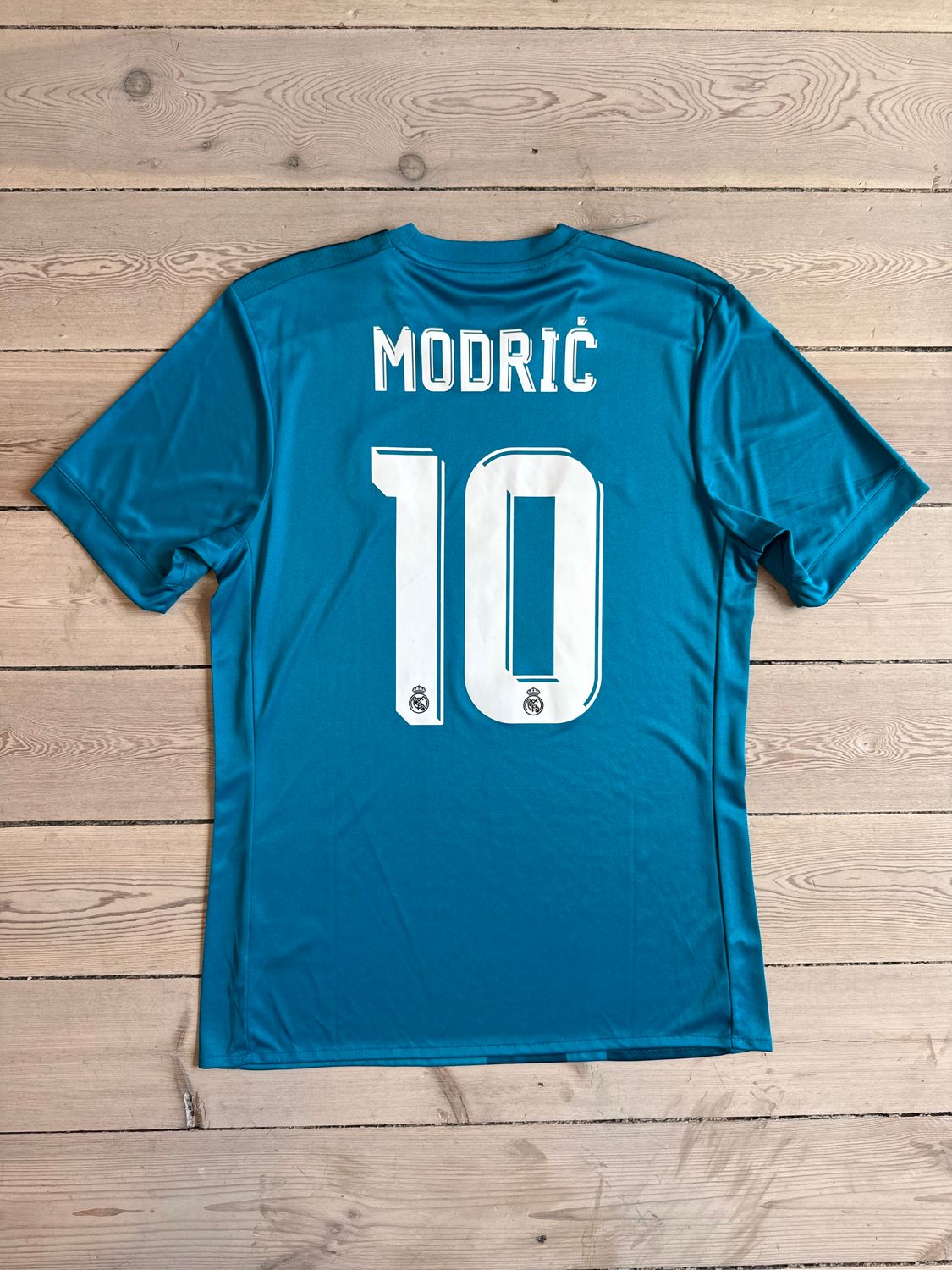 ​Luka Modrić - Real Madrid 3. trøje 2017/18 - Medium