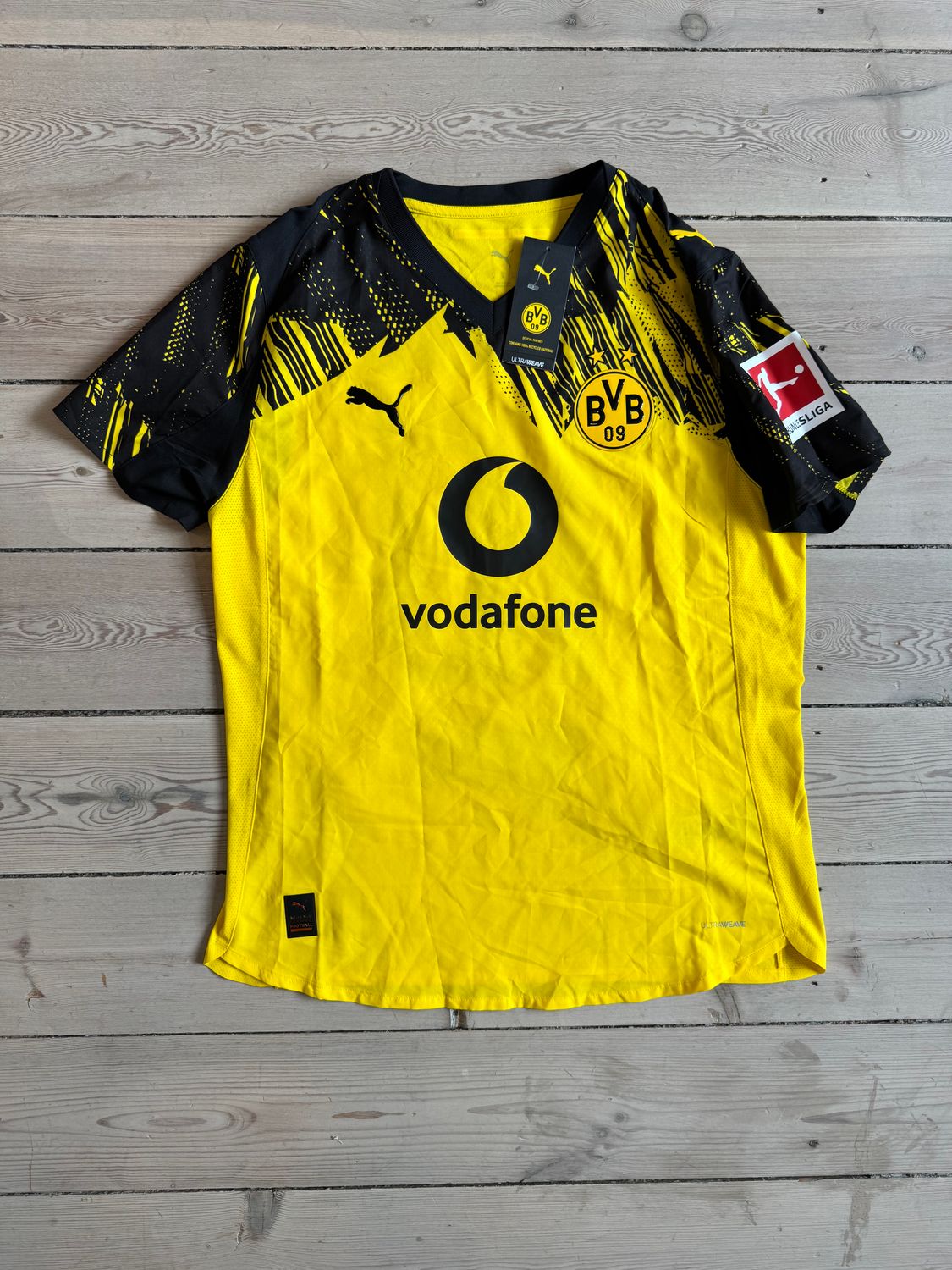 ​Julian Brandt - Dortmund hjemmebane 2025/26 - Medium