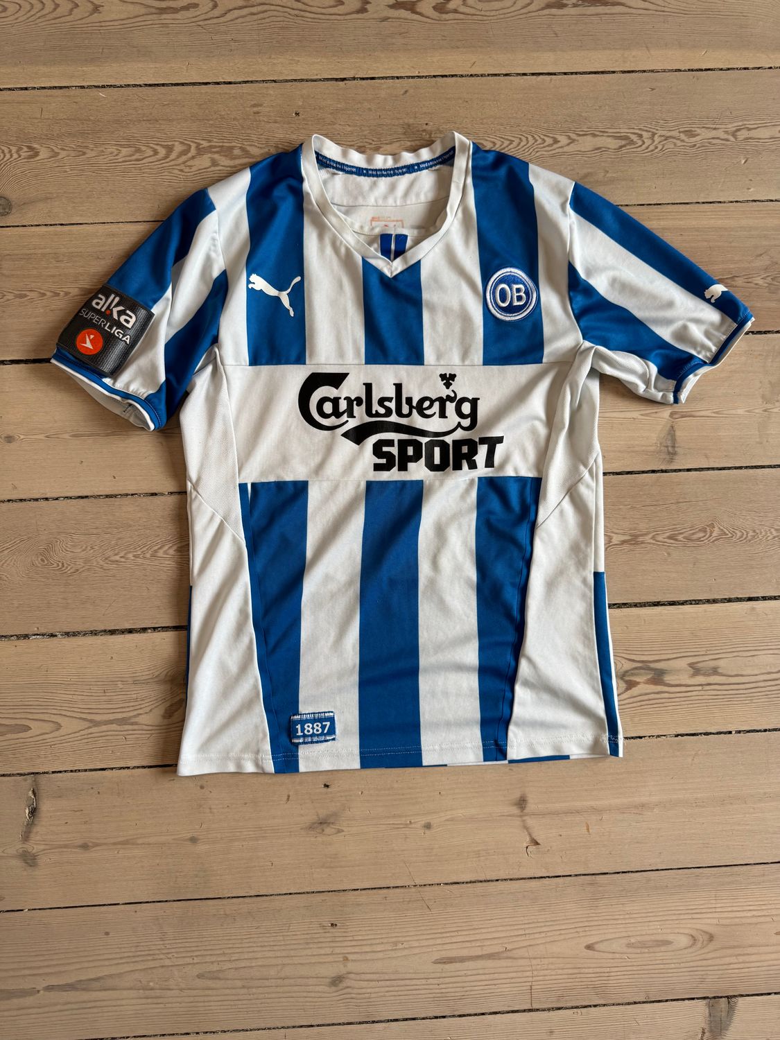 OB hjemmebane 2014/15 - Medium