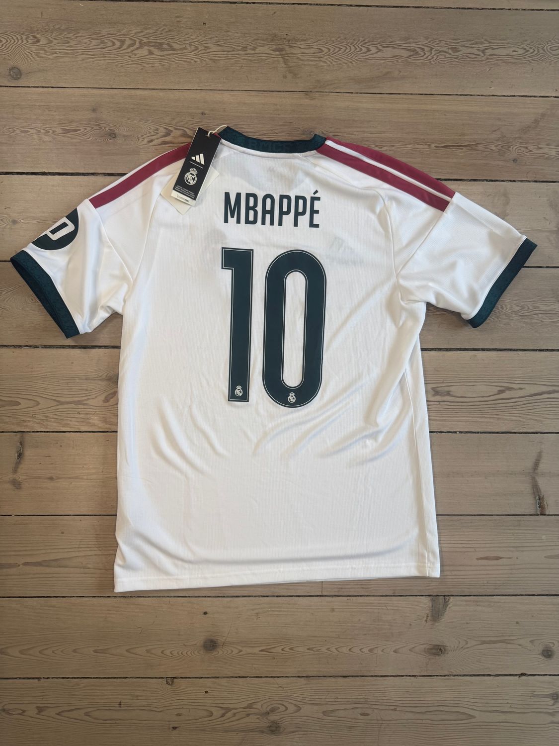 ​Kylian Mbappé - Real Madrid Hjemmebane 2026/27 - Large