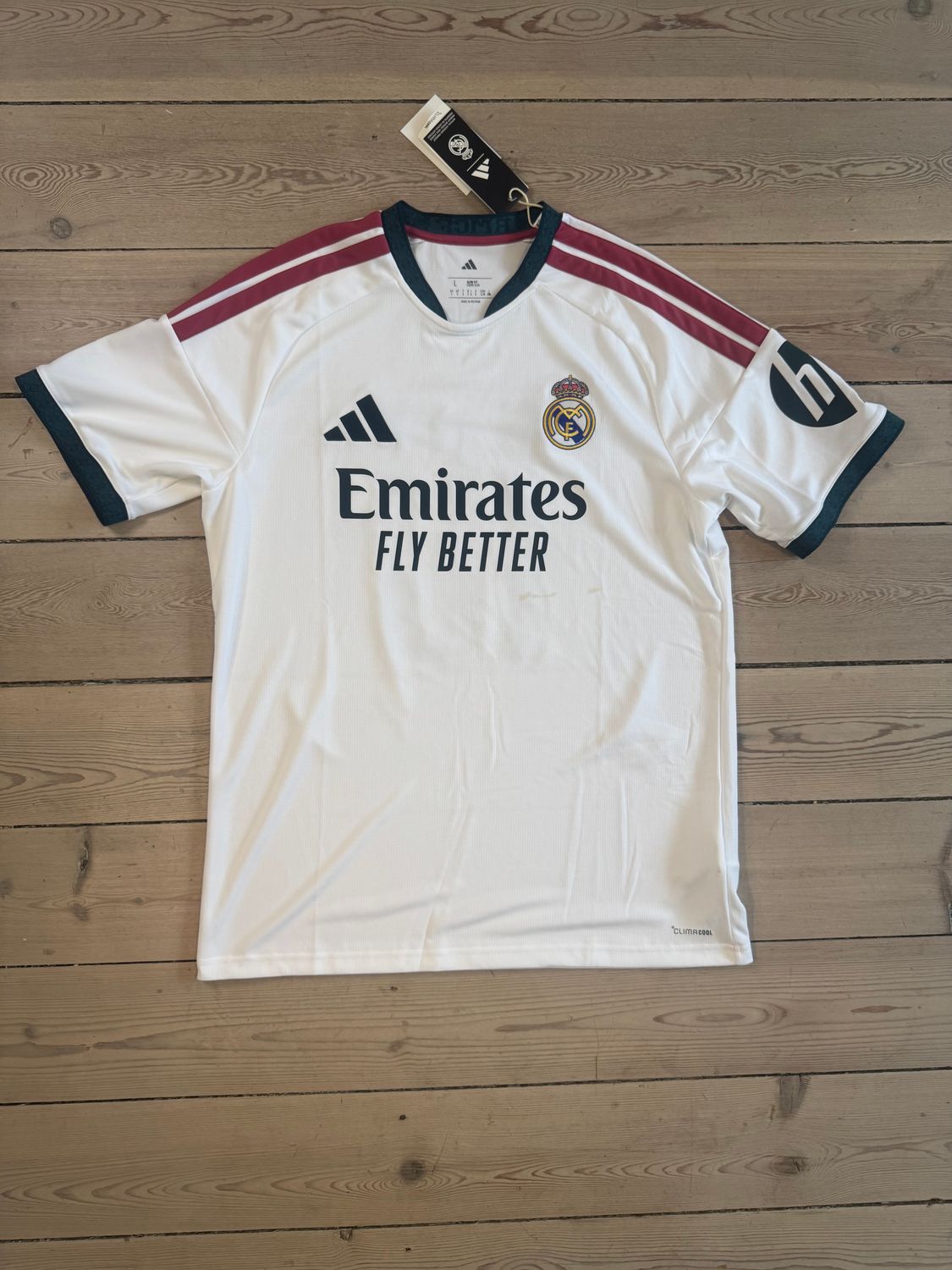 ​Kylian Mbappé - Real Madrid Hjemmebane 2026/27 - Large