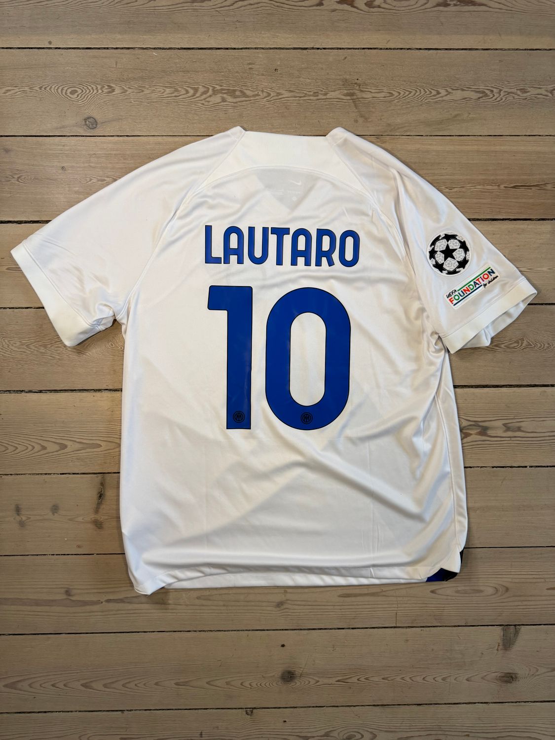 ​Lautaro Martínez - Inter Udebane 2023/24 - XL
