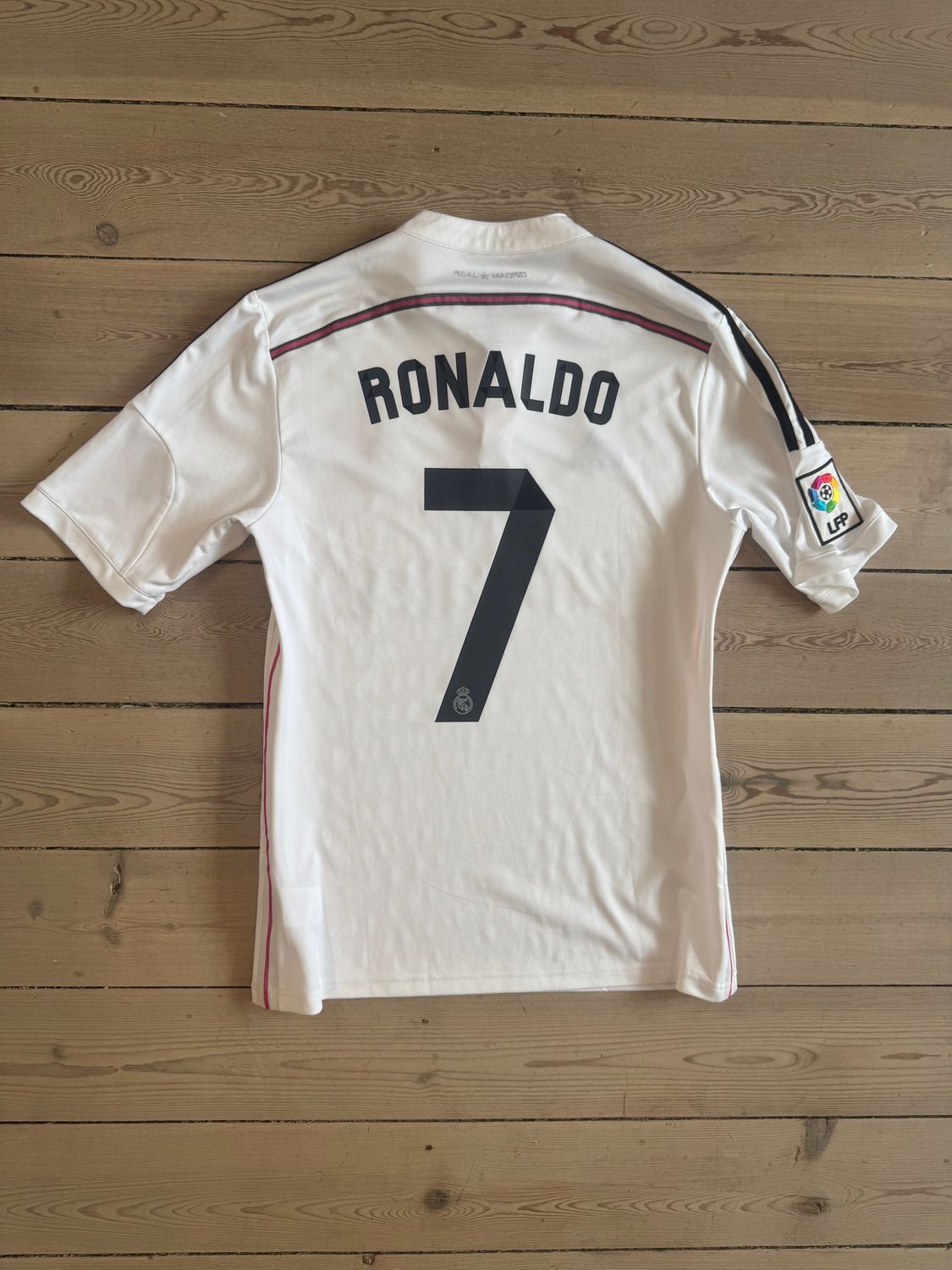 ​Cristiano Ronaldo - Real Madrid Hjemmebane 2014/15 - Medium