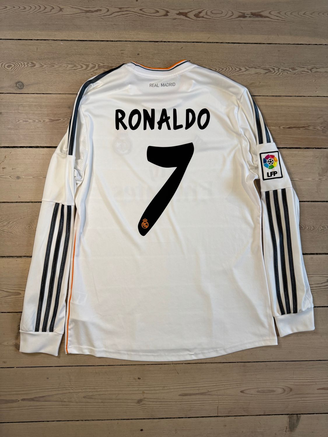 ​Cristiano Ronaldo - Real Madrid Hjemmebane 2013/14 - Large