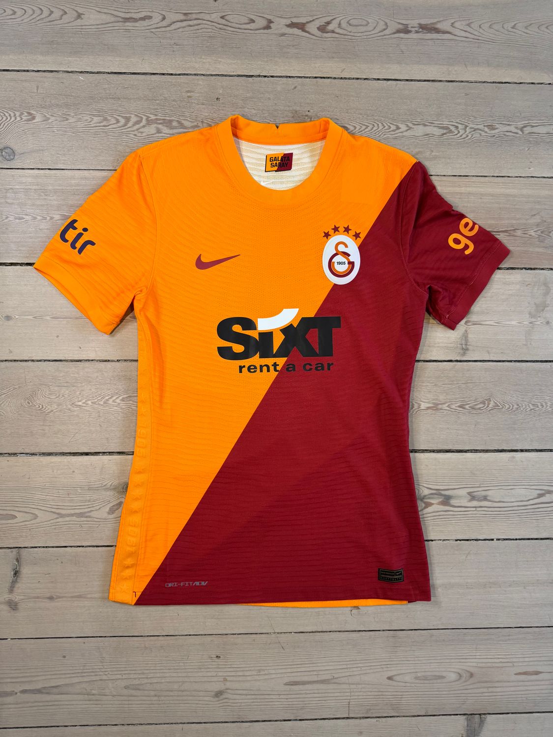 Victor Nelsson - Galatasaray Hjemmebane 2021/22 - Medium - Matchworn