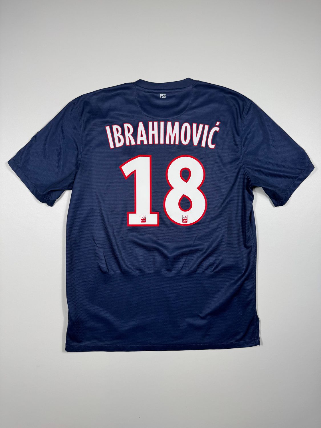 ​Zlatan Ibrahimovic - PSG hjemmebane 2012/13 - Large