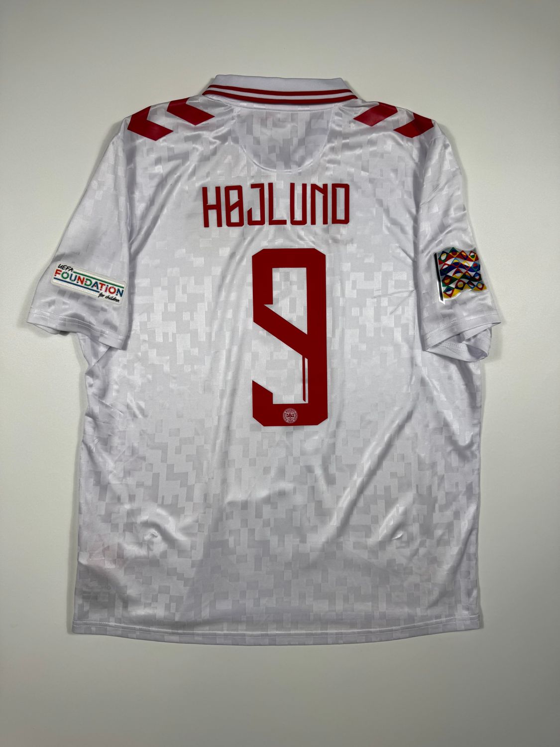 ​Rasmus Højlund - Danmark Udebane 2024/25 - XXL
