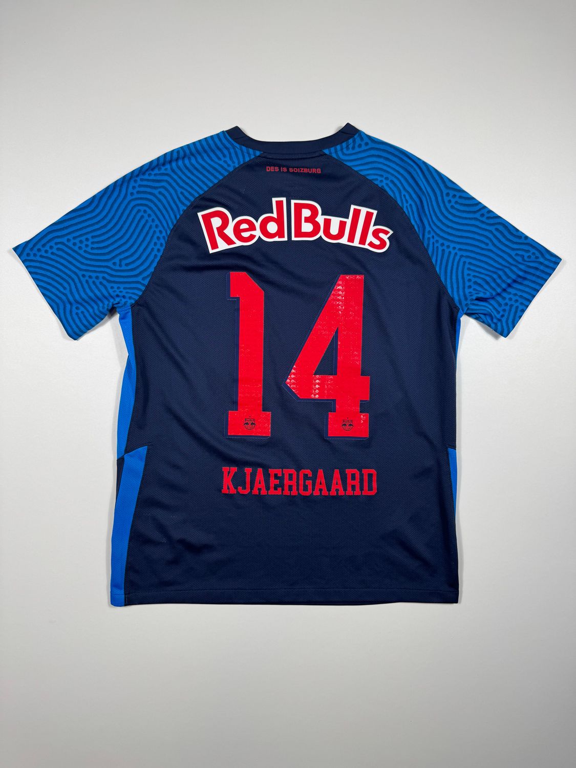 ​Maurits Kjærgaard - Red Bull Salzburg udebane 2022/23 - Large