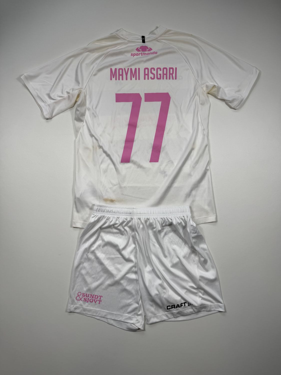 Maymi Asgari - FodboldModCancer - Medium - Matchworn