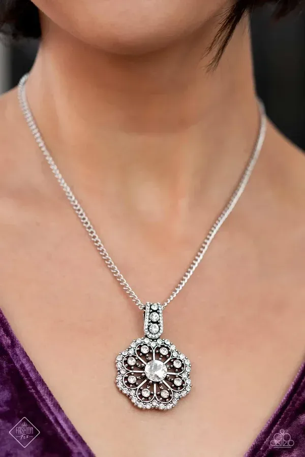 Bewitching Brilliance - white Necklace