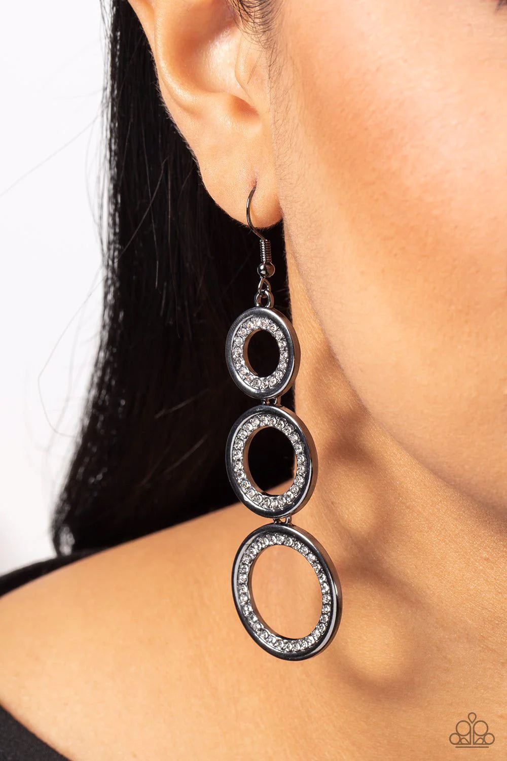 Shimmering Circles - Black Earring